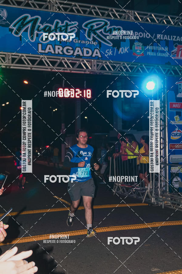 Buy your photos of the eventNight Run 5K 10K Praia Grande on Fotop