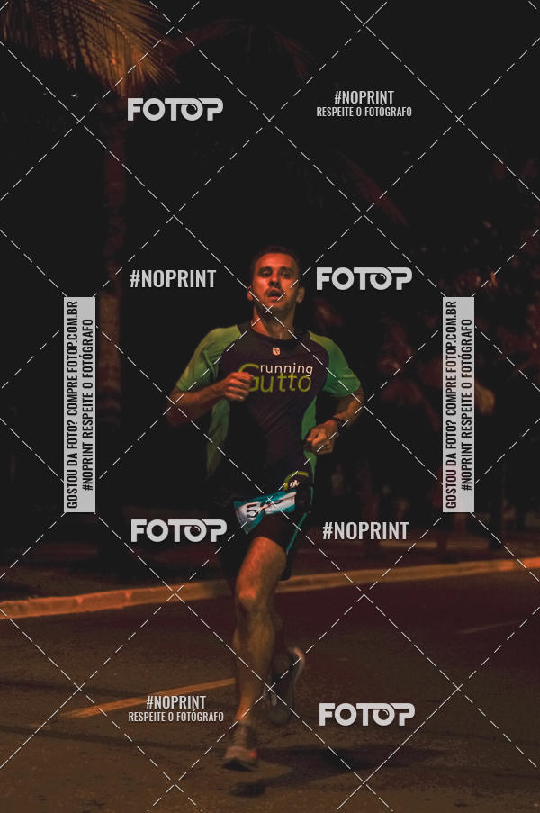 Buy your photos of the eventNight Run 5K 10K Praia Grande on Fotop