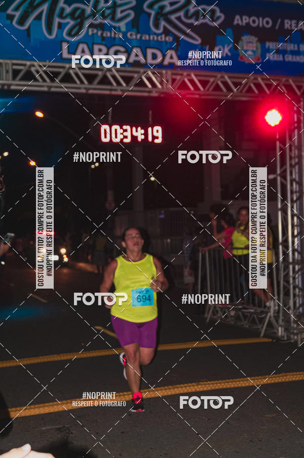 Buy your photos of the eventNight Run 5K 10K Praia Grande on Fotop