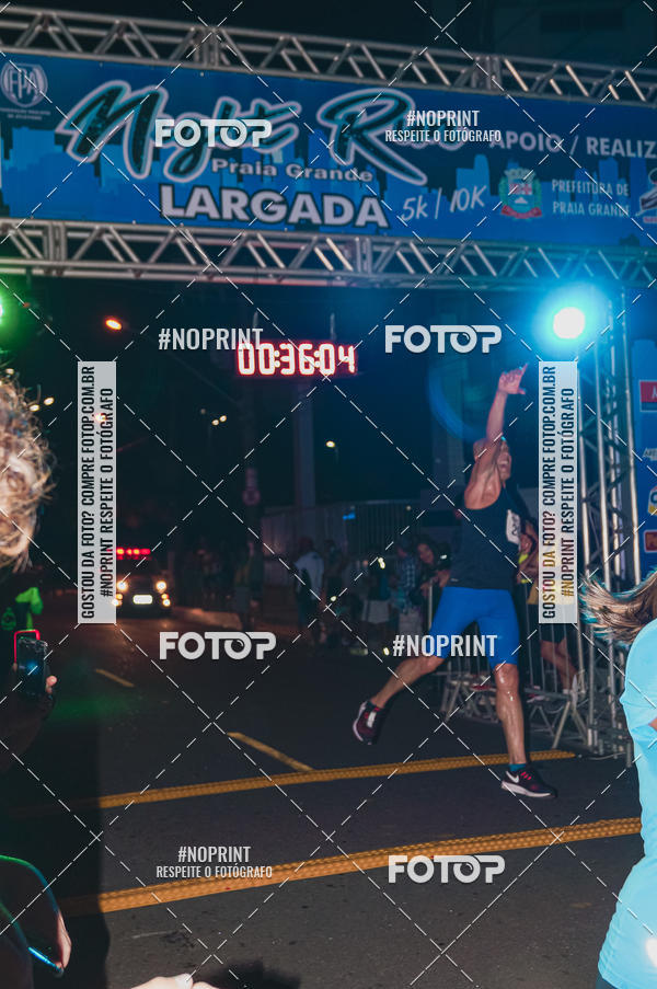 Buy your photos of the eventNight Run 5K 10K Praia Grande on Fotop