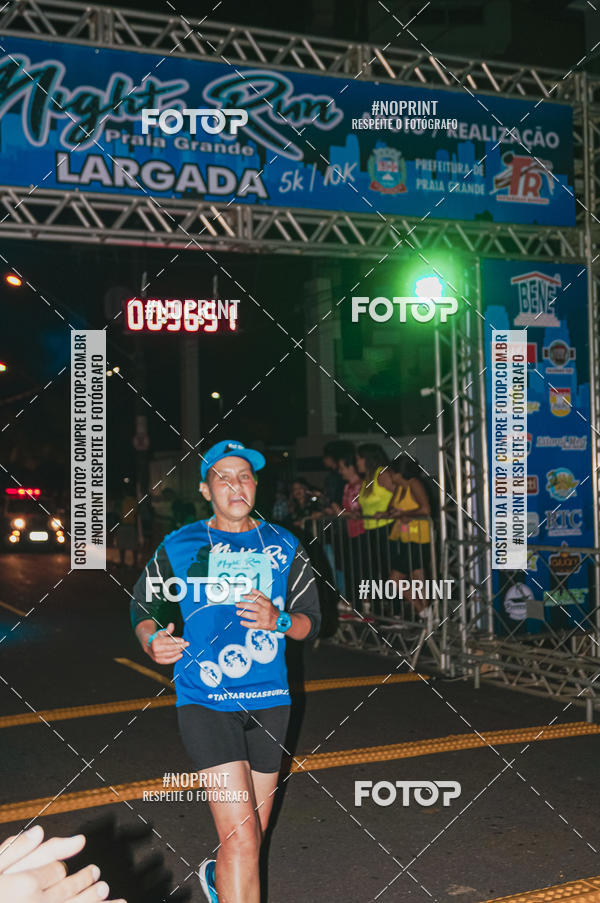 Buy your photos of the eventNight Run 5K 10K Praia Grande on Fotop