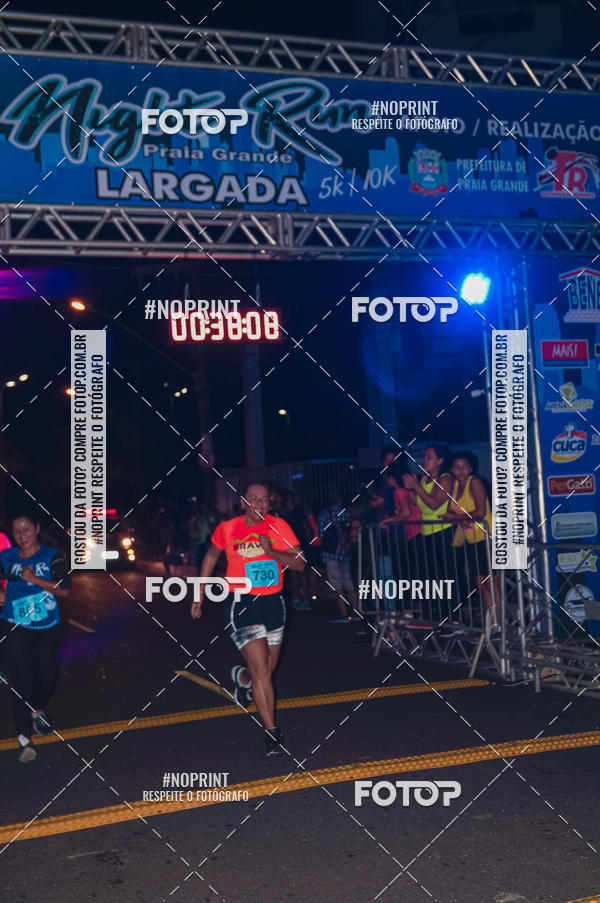 Buy your photos of the eventNight Run 5K 10K Praia Grande on Fotop
