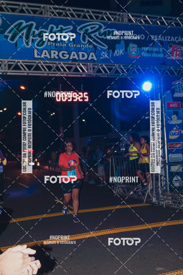 Buy your photos of the eventNight Run 5K 10K Praia Grande on Fotop
