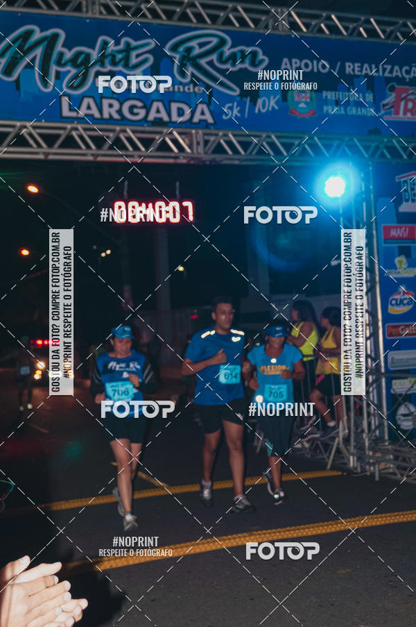 Buy your photos of the eventNight Run 5K 10K Praia Grande on Fotop