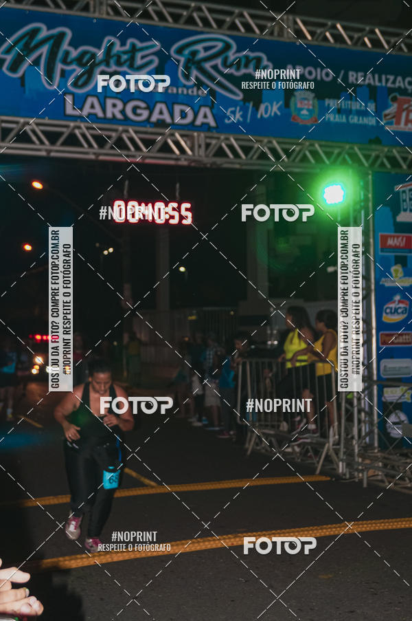 Buy your photos of the eventNight Run 5K 10K Praia Grande on Fotop