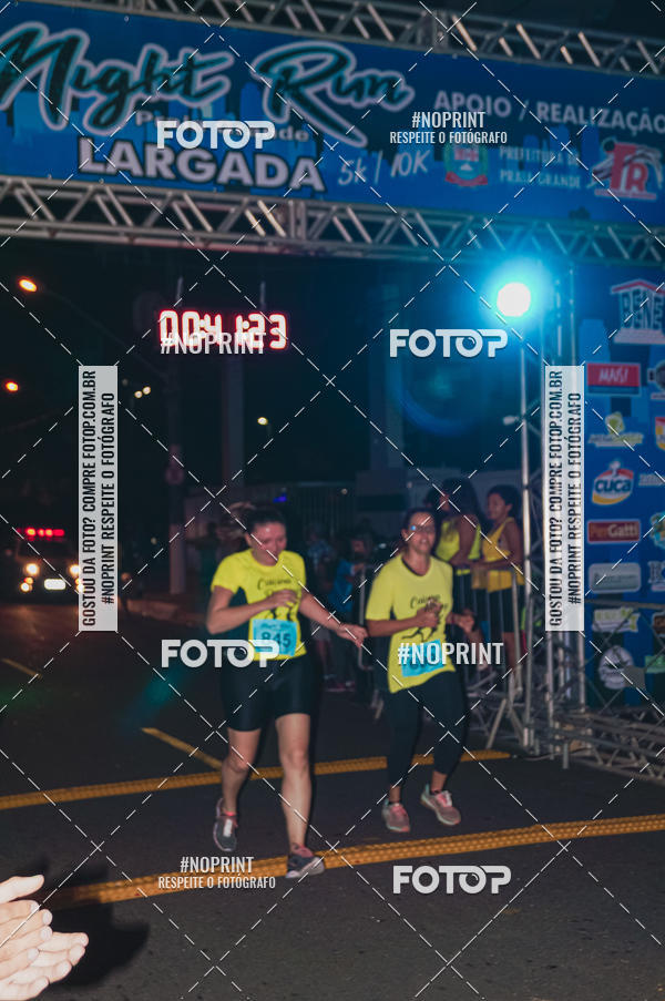 Buy your photos of the eventNight Run 5K 10K Praia Grande on Fotop