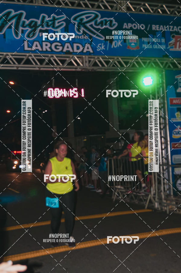 Buy your photos of the eventNight Run 5K 10K Praia Grande on Fotop