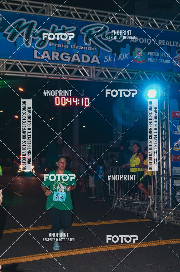 Buy your photos of the eventNight Run 5K 10K Praia Grande on Fotop