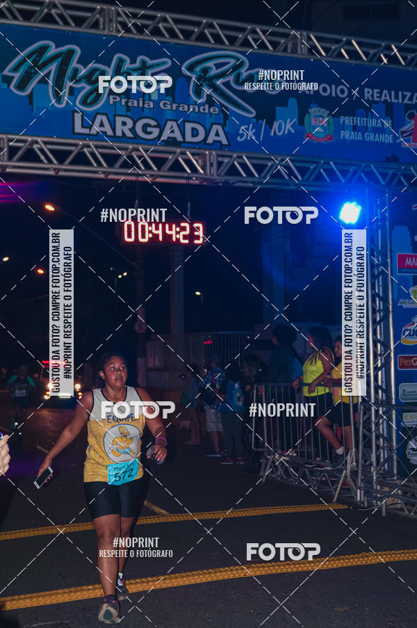Buy your photos of the eventNight Run 5K 10K Praia Grande on Fotop