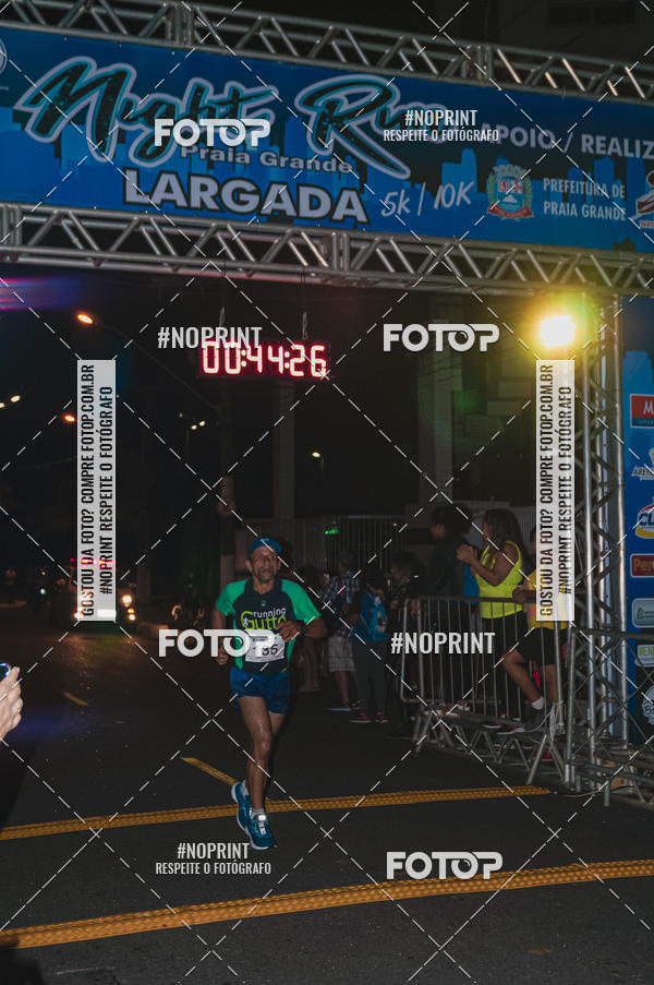 Buy your photos of the eventNight Run 5K 10K Praia Grande on Fotop