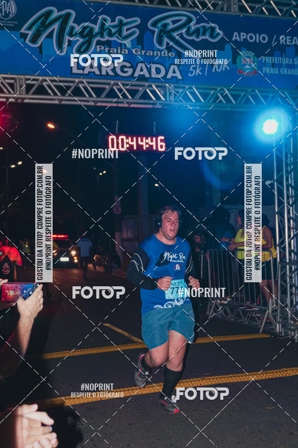 Buy your photos of the eventNight Run 5K 10K Praia Grande on Fotop