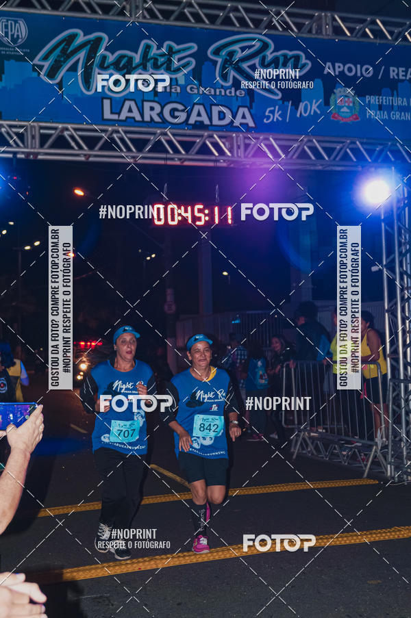 Buy your photos of the eventNight Run 5K 10K Praia Grande on Fotop