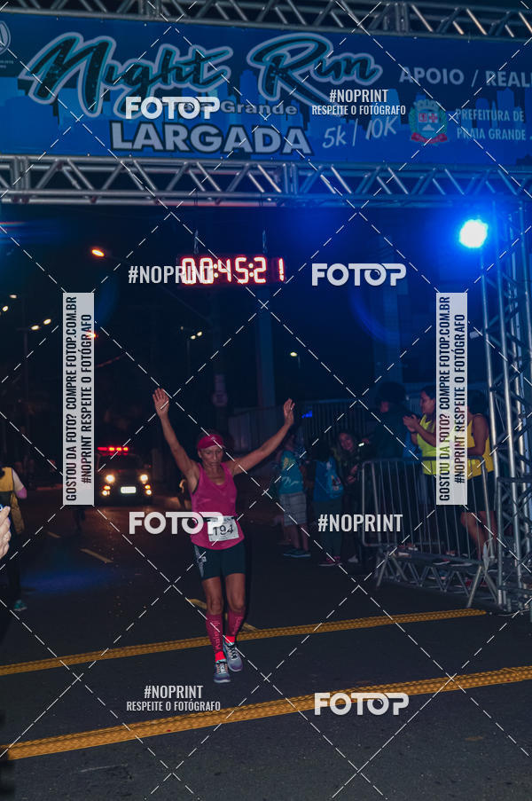 Buy your photos of the eventNight Run 5K 10K Praia Grande on Fotop