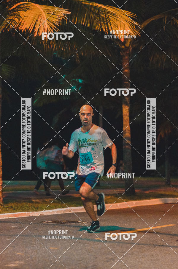 Buy your photos of the eventNight Run 5K 10K Praia Grande on Fotop
