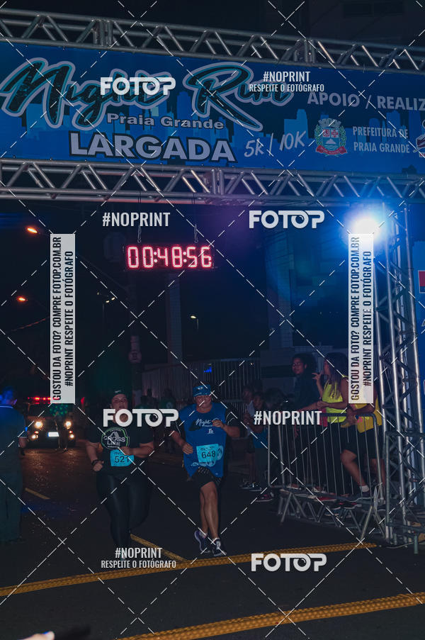 Buy your photos of the eventNight Run 5K 10K Praia Grande on Fotop