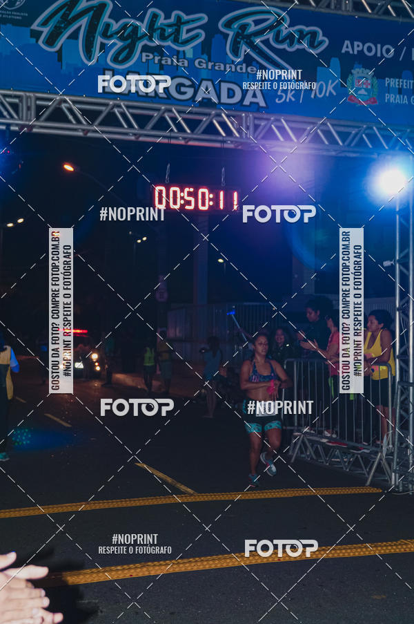 Buy your photos of the eventNight Run 5K 10K Praia Grande on Fotop