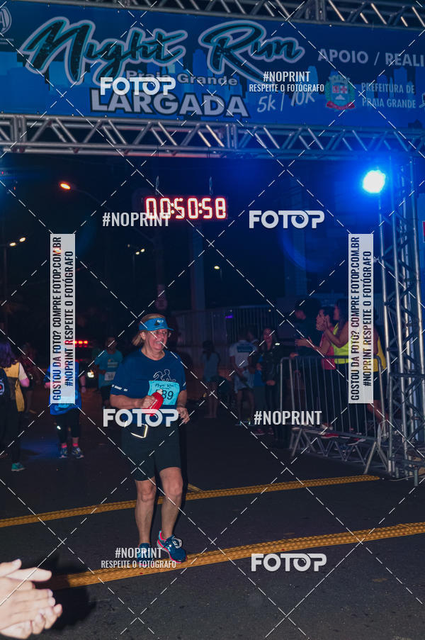 Buy your photos of the eventNight Run 5K 10K Praia Grande on Fotop