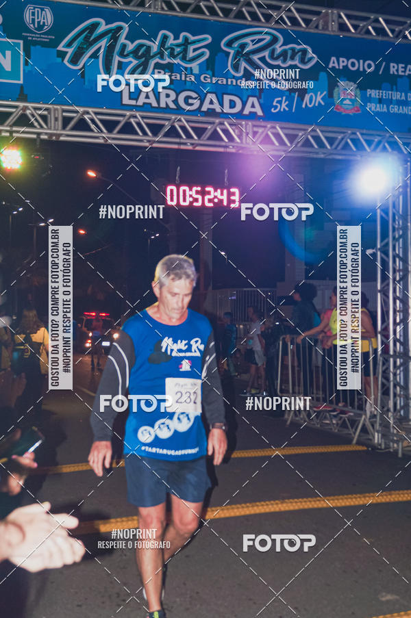Buy your photos of the eventNight Run 5K 10K Praia Grande on Fotop