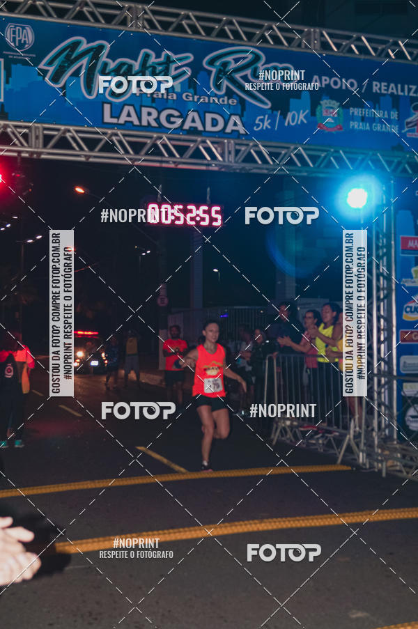 Buy your photos of the eventNight Run 5K 10K Praia Grande on Fotop
