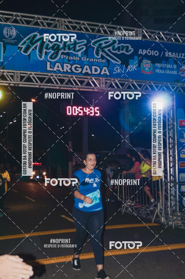 Buy your photos of the eventNight Run 5K 10K Praia Grande on Fotop