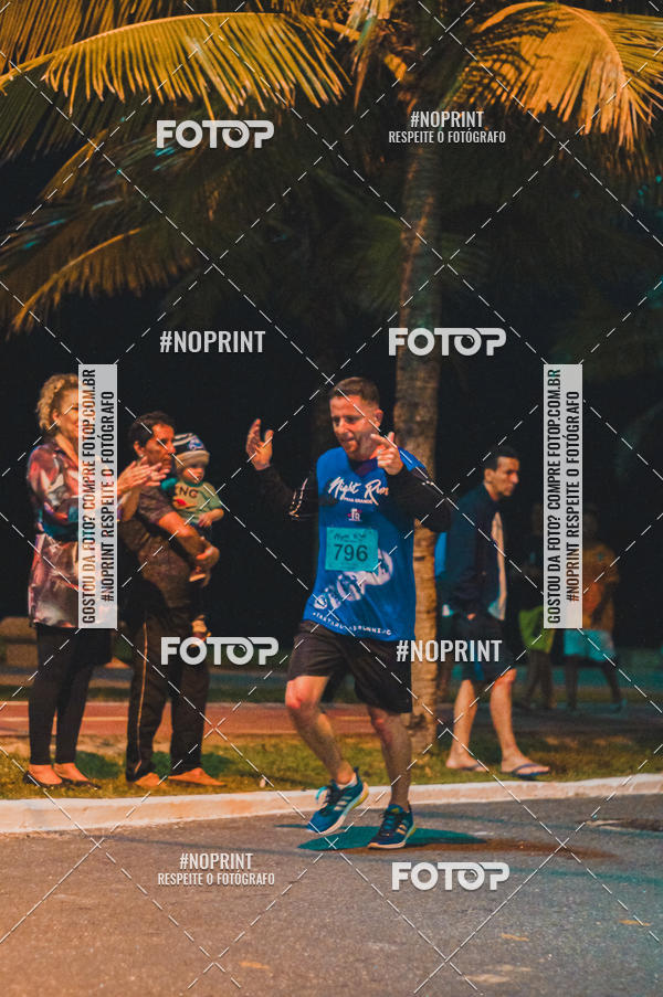Buy your photos of the eventNight Run 5K 10K Praia Grande on Fotop