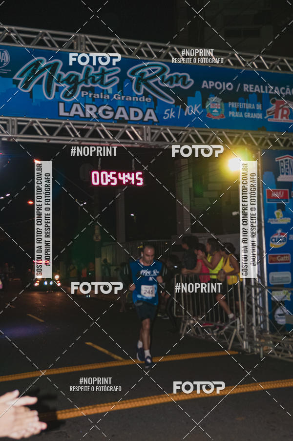 Buy your photos of the eventNight Run 5K 10K Praia Grande on Fotop