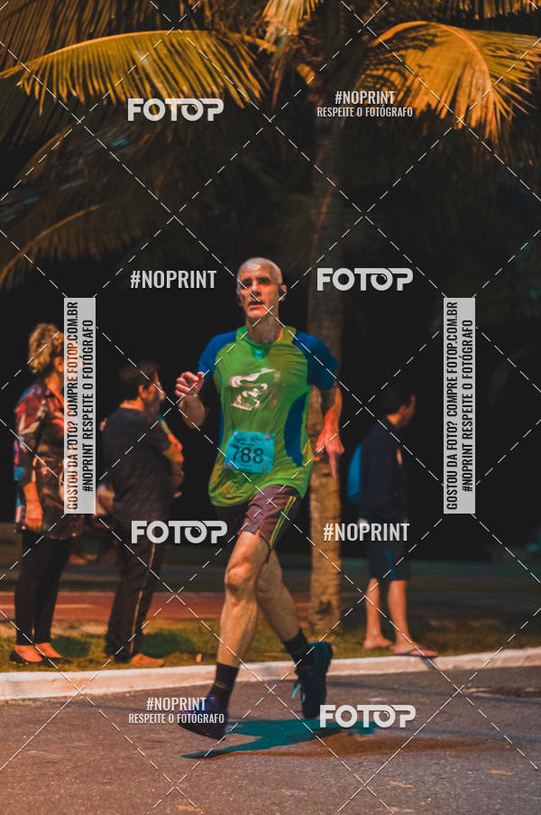 Buy your photos of the eventNight Run 5K 10K Praia Grande on Fotop