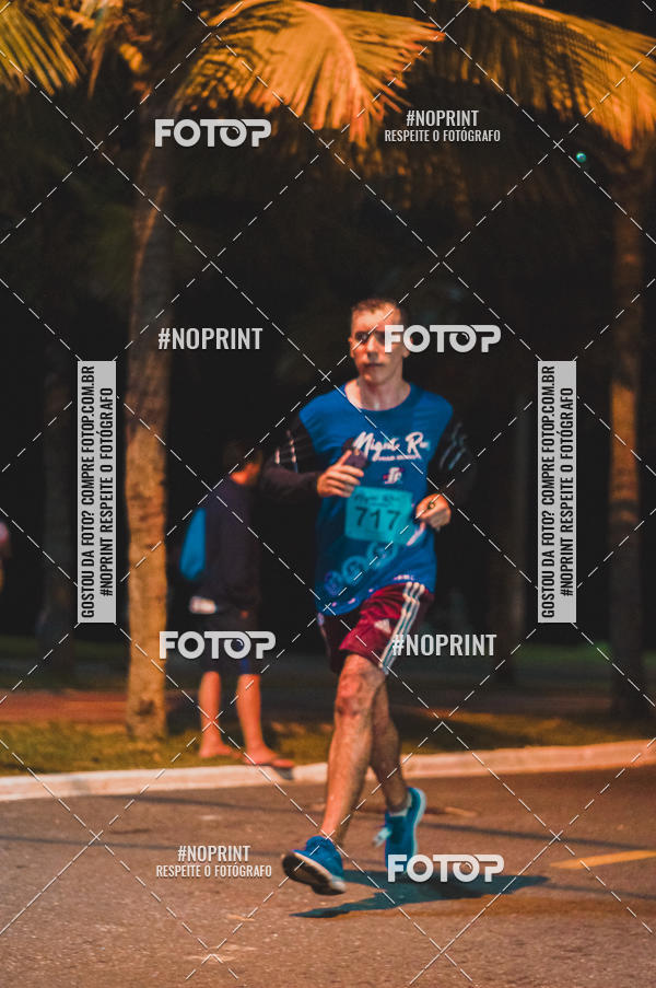 Buy your photos of the eventNight Run 5K 10K Praia Grande on Fotop