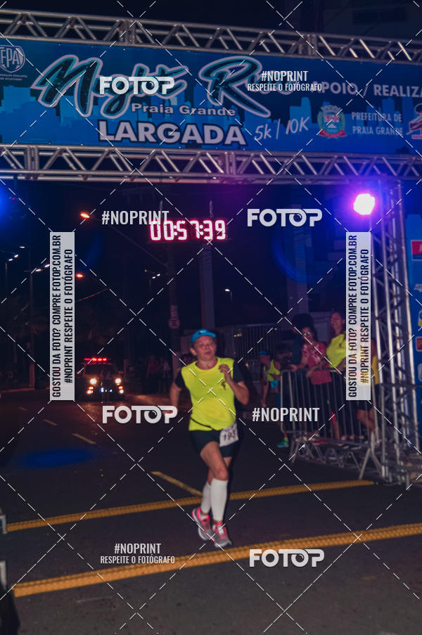 Buy your photos of the eventNight Run 5K 10K Praia Grande on Fotop
