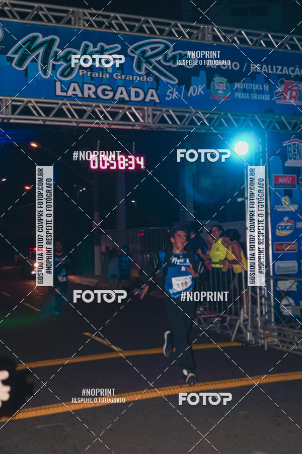 Buy your photos of the eventNight Run 5K 10K Praia Grande on Fotop