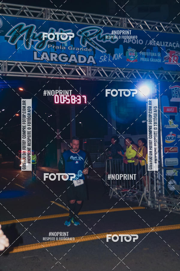 Buy your photos of the eventNight Run 5K 10K Praia Grande on Fotop