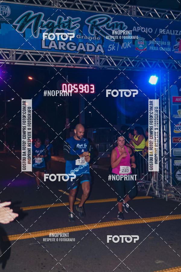 Buy your photos of the eventNight Run 5K 10K Praia Grande on Fotop