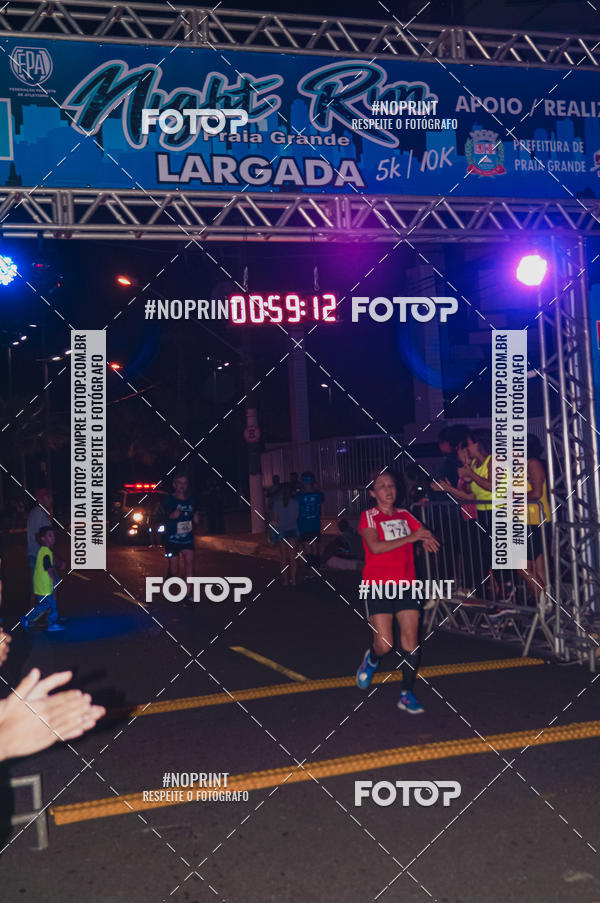 Buy your photos of the eventNight Run 5K 10K Praia Grande on Fotop