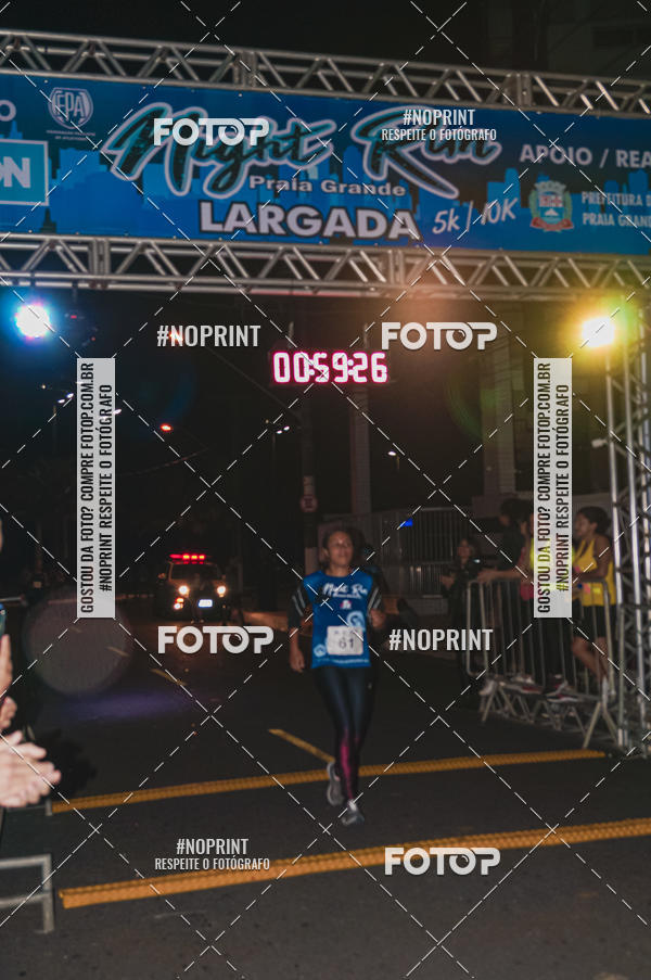 Buy your photos of the eventNight Run 5K 10K Praia Grande on Fotop