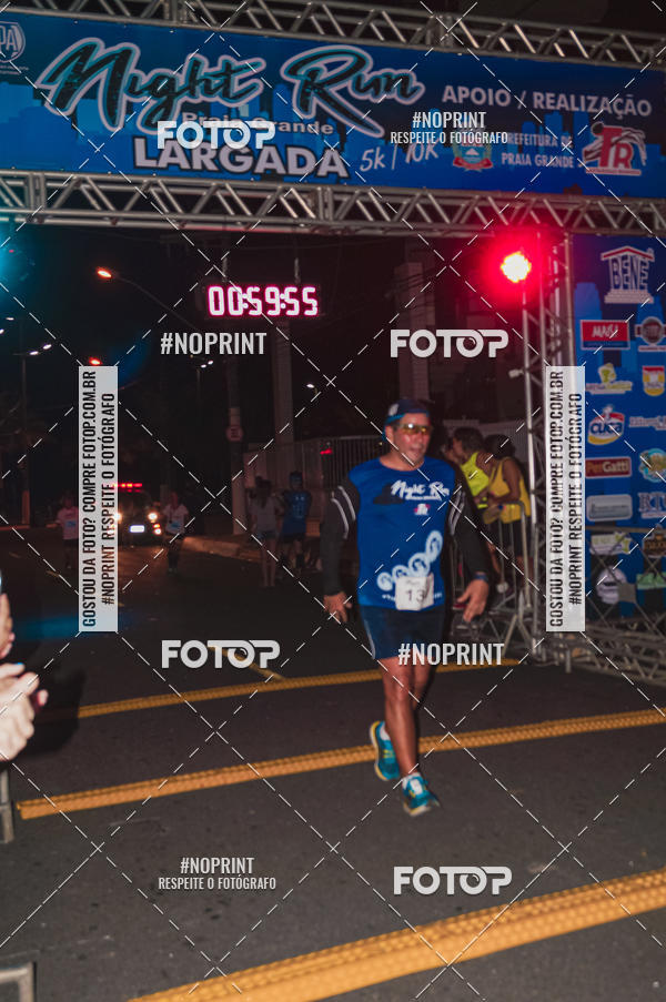 Buy your photos of the eventNight Run 5K 10K Praia Grande on Fotop