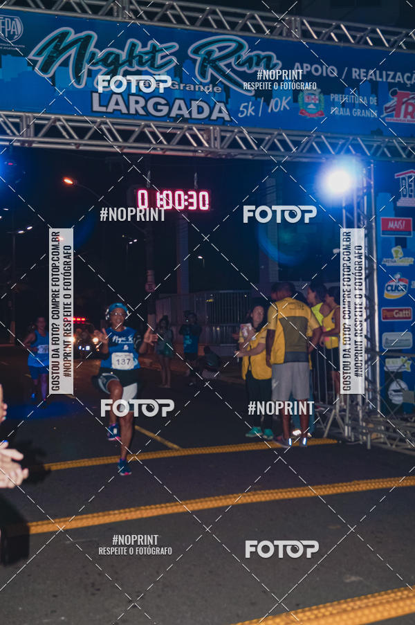 Buy your photos of the eventNight Run 5K 10K Praia Grande on Fotop