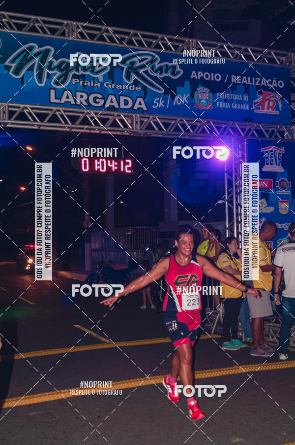 Buy your photos of the eventNight Run 5K 10K Praia Grande on Fotop