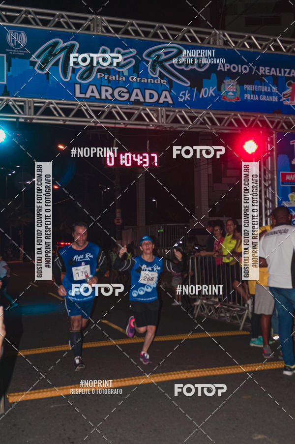 Buy your photos of the eventNight Run 5K 10K Praia Grande on Fotop