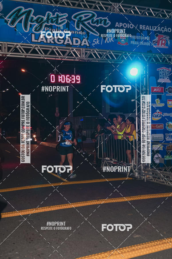 Buy your photos of the eventNight Run 5K 10K Praia Grande on Fotop