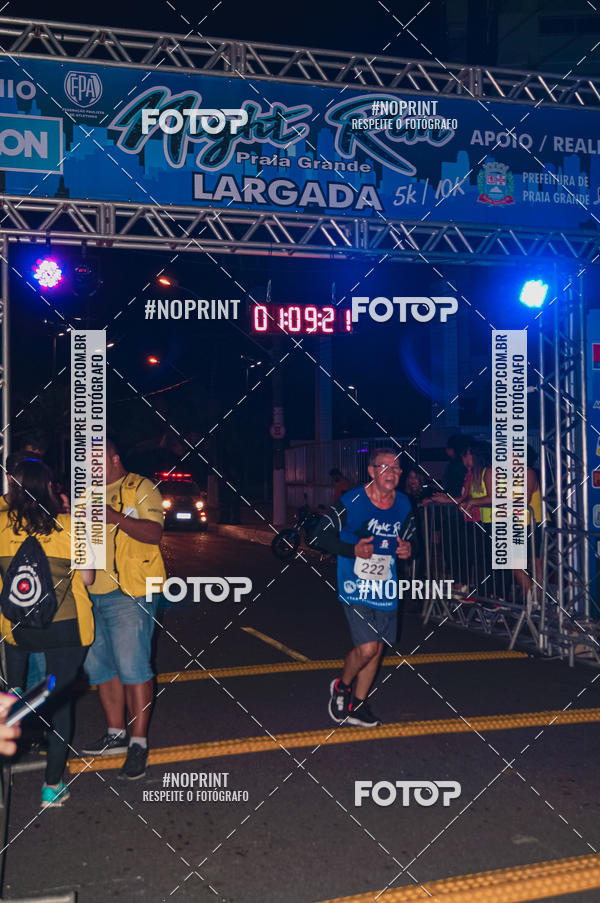 Buy your photos of the eventNight Run 5K 10K Praia Grande on Fotop