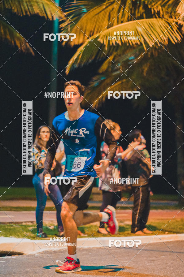 Buy your photos of the eventNight Run 5K 10K Praia Grande on Fotop