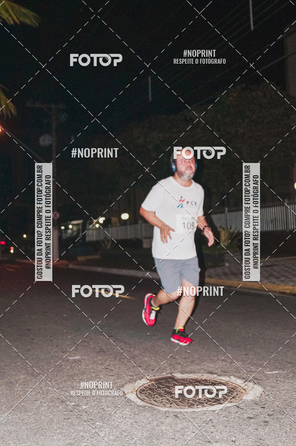 Buy your photos of the eventNight Run 5K 10K Praia Grande on Fotop