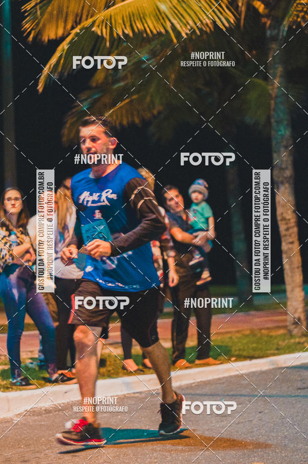 Buy your photos of the eventNight Run 5K 10K Praia Grande on Fotop