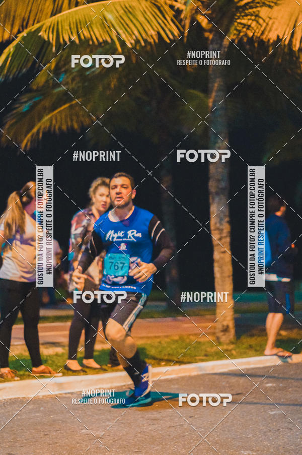 Buy your photos of the eventNight Run 5K 10K Praia Grande on Fotop