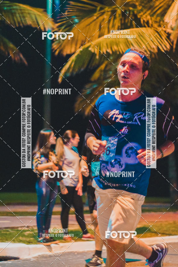 Buy your photos of the eventNight Run 5K 10K Praia Grande on Fotop