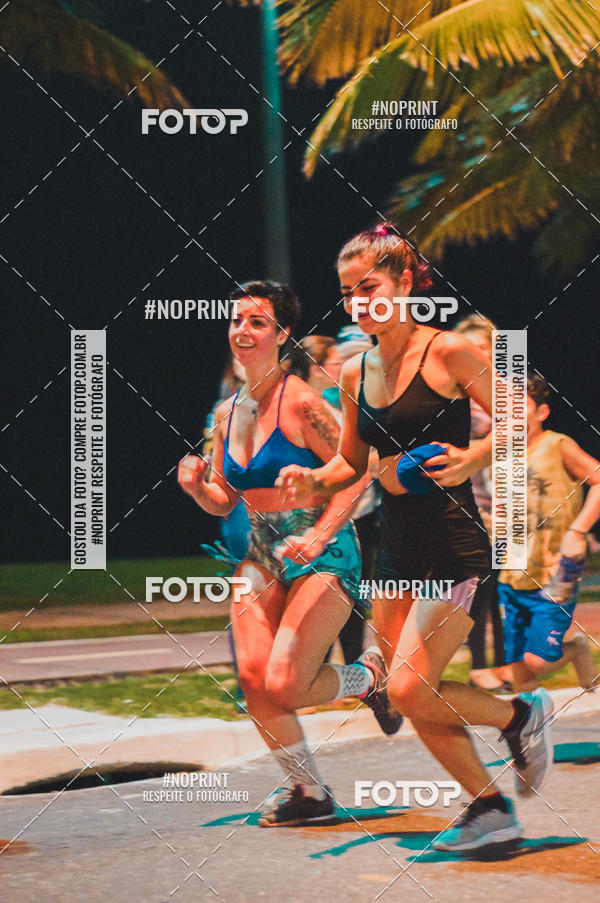 Buy your photos of the eventNight Run 5K 10K Praia Grande on Fotop