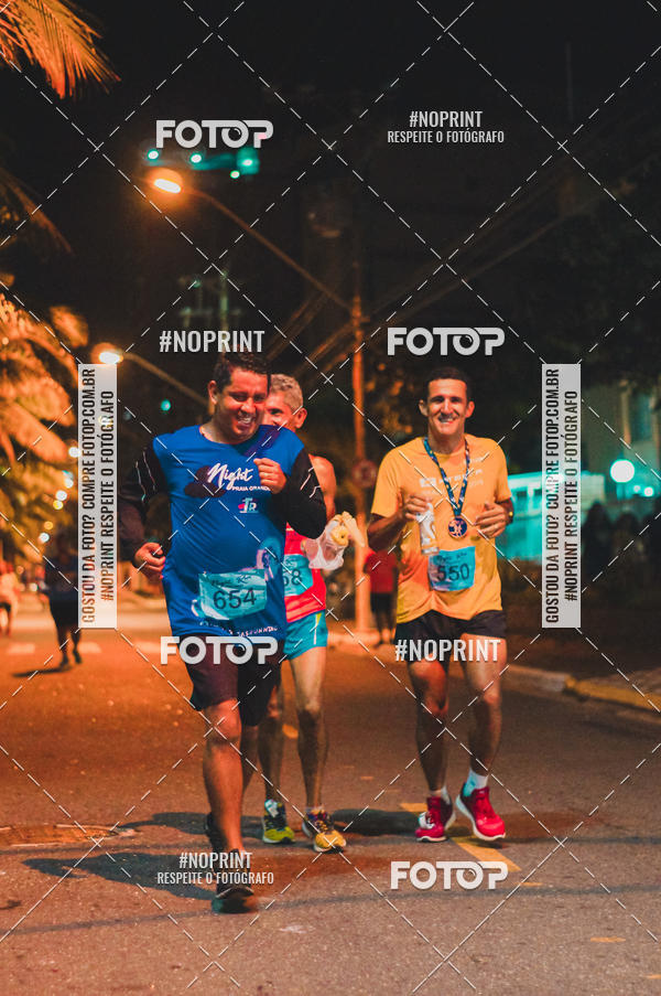 Buy your photos of the eventNight Run 5K 10K Praia Grande on Fotop