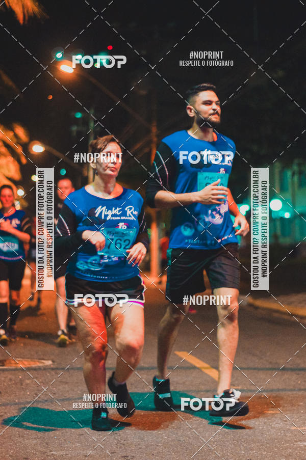 Buy your photos of the eventNight Run 5K 10K Praia Grande on Fotop