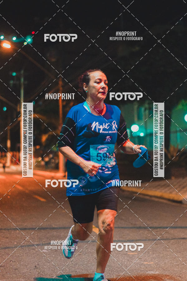 Buy your photos of the eventNight Run 5K 10K Praia Grande on Fotop