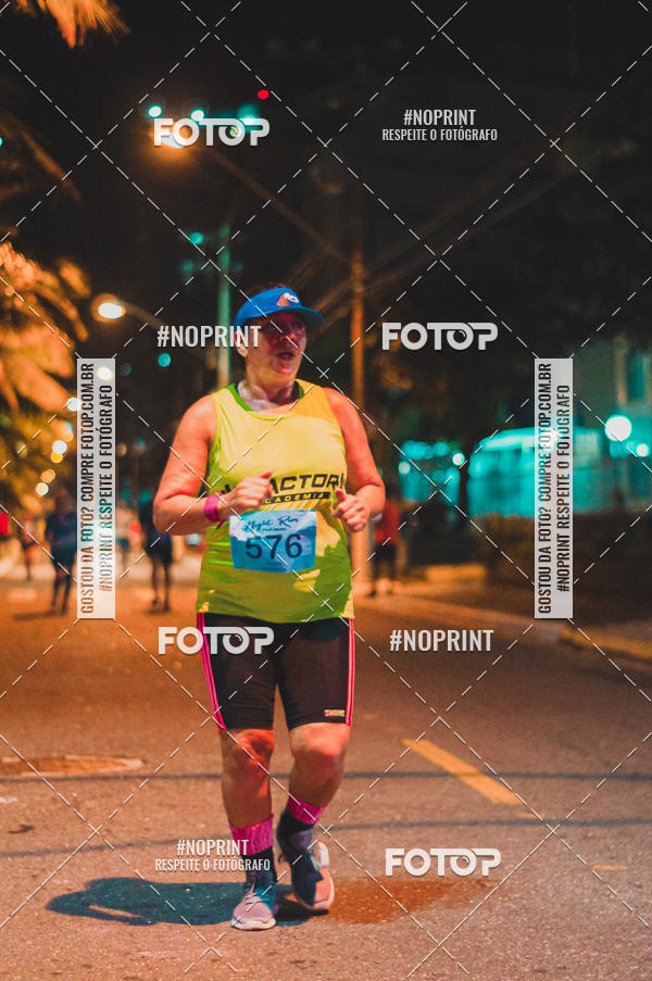 Buy your photos of the eventNight Run 5K 10K Praia Grande on Fotop